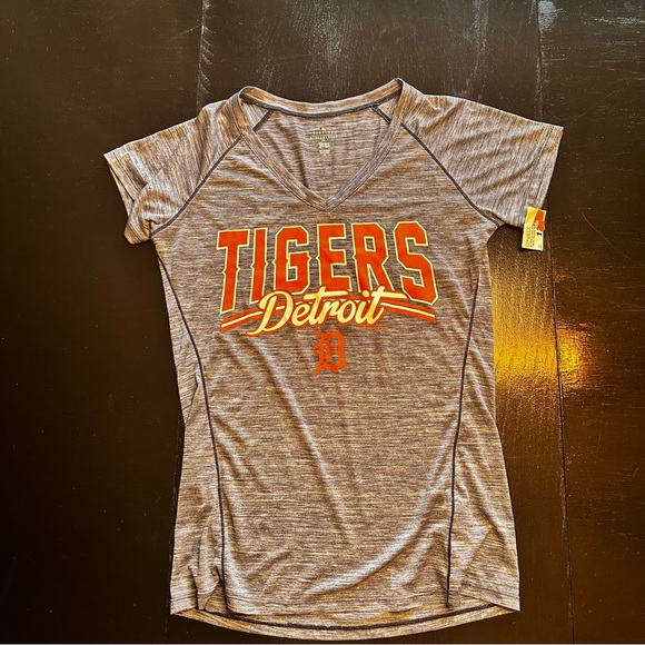 NWT Detroit Tigers Medium Gray and Orange Baseball MLB Deep V Neck - Picture 1 of 6